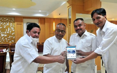 Ketua PWI Pusat Launching Situs PWI Sumut