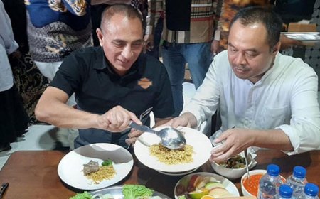 Gubsu dan PWI Sumut Doakan Shisha Ray Cafe Resto Maju