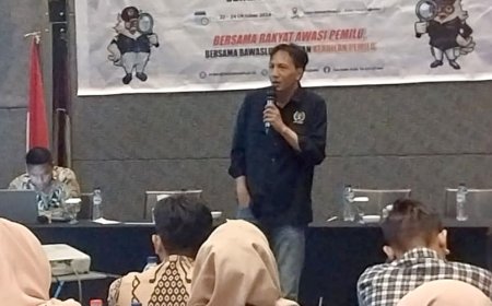 Masyarakat Harus Paham Beda Media Siber dan Medsos