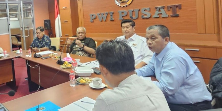 PWI Pusat Sosialisasi Lima Peraturan Organisasi